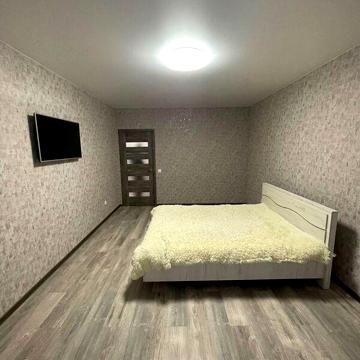 Довгострокова оренда 1к Квартира Зарічанська вулиця