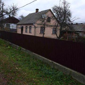 Продається будинок,літня кухня,господарські будівлі,земля