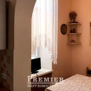 Продаж 3к Квартира Базарна вулиця