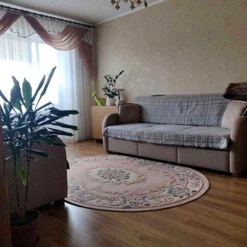 Продаж трикімнатної квартири в центрі міста. Гараж з підвалом.