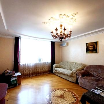 Миколи Бажана просп., 1-М