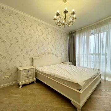 Миколи Бажана просп., 1б