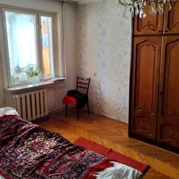 Продається 2-кімнатна квартира, Воскресенський проспект 48А