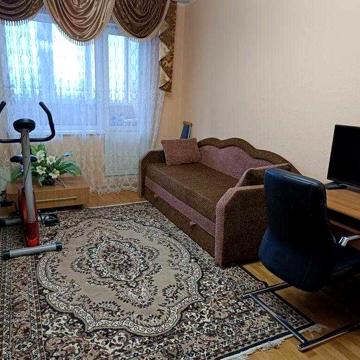 Здається в оренду 3 кімнатна квартира, пр. Глушкова, 45