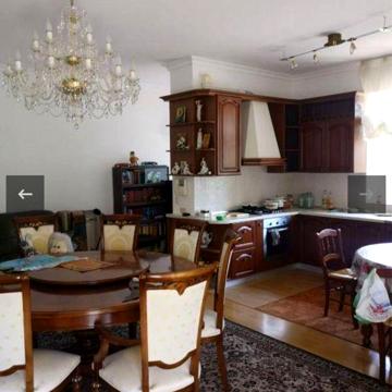 Військовим. Здається великий будинок 270 м з сауною.