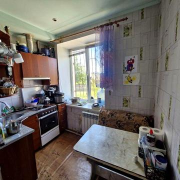 Продаж 2-х кімнатної квартири. Сталінка. Шахта Батьківшіна.