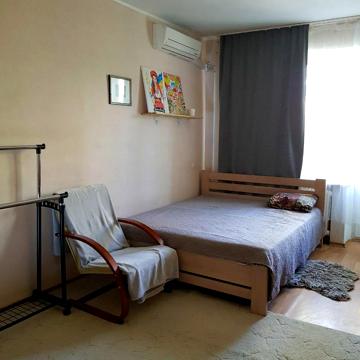Олександра Олеся вул.(Есенина ), 5