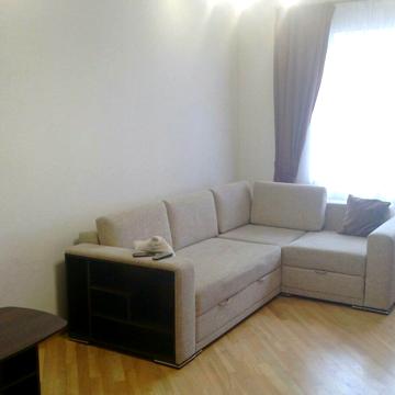 Вячеслава Чорновола вул., 25