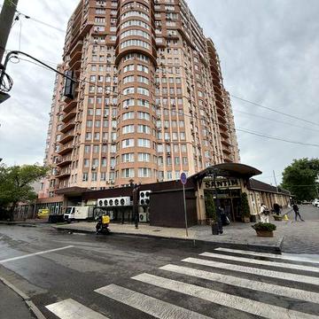 Продам 3х ком квартиру на Львовской в доме бизнес класса. ЖК Фонтан