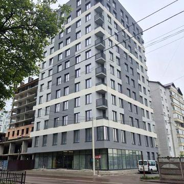 Продам 3кім.квартиру в новому ЖК по вул.Целевича. 800$за м.кв.