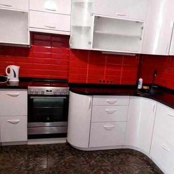 Продам 2 комн. квартиру с евроремонтом в кирпичном доме Микромегасе