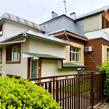 Северина Снігуровича вул., 1