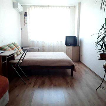 Сдам большую  1 ком.кв. ЖК 7 небо