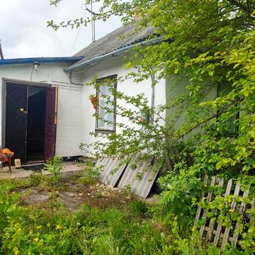 Продам будинок в смт Гребінки.