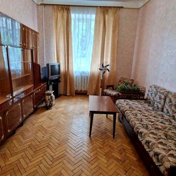 Микільсько-Ботанічна 17. Метро Університет. Оренда 2к квартири