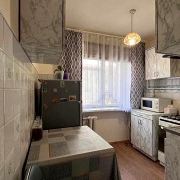 Роксоляни вул., 25