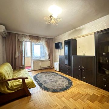 Квартира 10-15 хвили до метро Харківська