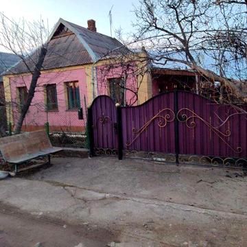 Продам дім на Карачунах.