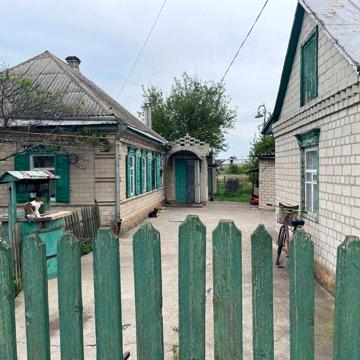 Продам добротний будинок в Підгородному