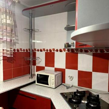 Сдам квартиру на долгий срок ул Дружби народів 233 сс2
