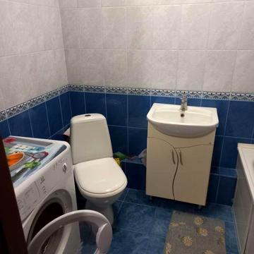 Сдам 1 комн. кв. Владислава Зубенка 31в5. На длительный срок.3200 грн.