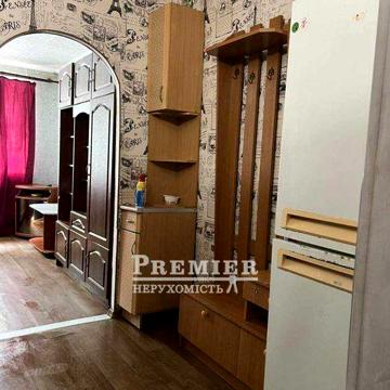 До продажу кімната з якісним ремонтом у м. Чорноморськ