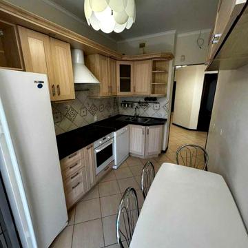 Квартира площею 108 м2 в новобудові на Караджича