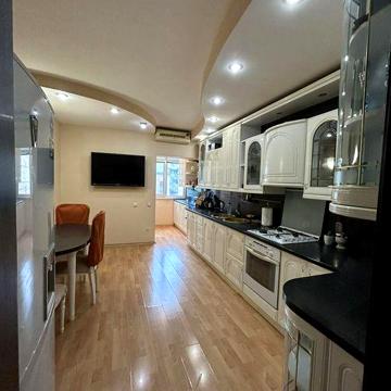 Довгострокова оренда 4 к.кв. ЦЕНТР
