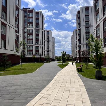 Отця Івана Блавацького вул., 7