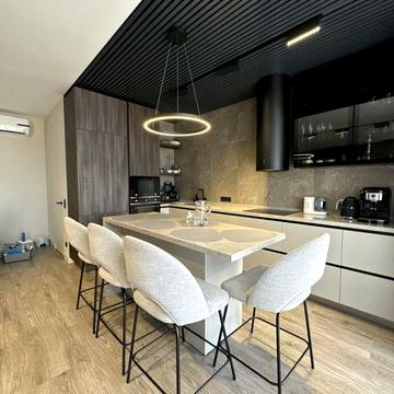 Пррдаж 2,5 кімнатної квартири з гаражем Жк Vip