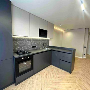 Продаж 1к квартири 45 кв. м на вул. Чернівецька 64А