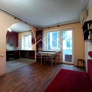 Металургів просп., 21