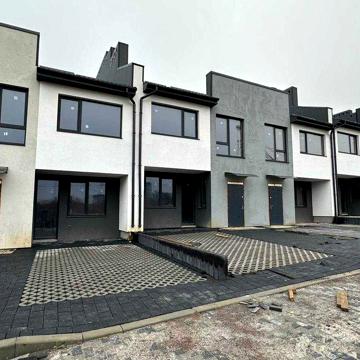 СУПЕР ВАРІАНТ - Готовий Таунхаус на Щасливому з міськ. комунікаціями !