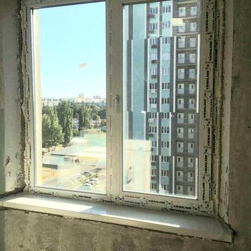 м. Героев Труда, 524 м/район за Познанью. Продам 2 кв.