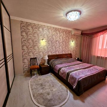 Тетянинська вул. (Леваневського), 7