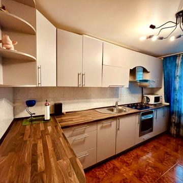 Метро Голосівська-300м, 3х кім, 2 спальні, гардеробна, ремонт