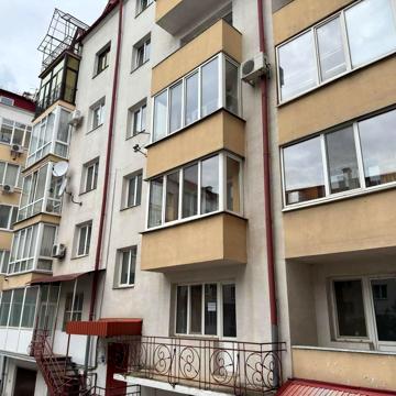Івана Франка вул., 25А