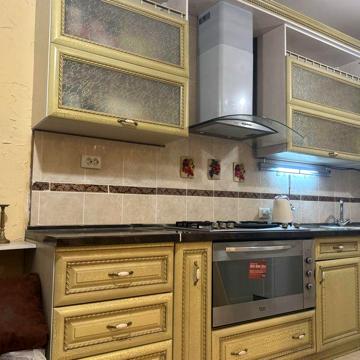 Приміський будинок з земельною ділянкою без посередників