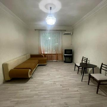 Південноукраїнська вул., 5