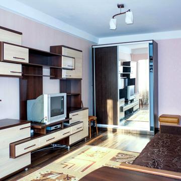 Євгена Коновальця вул. (Щорса), 37