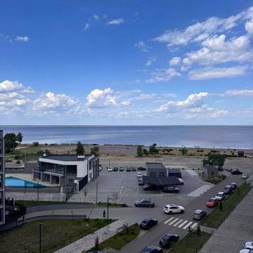 Героїв Дніпра вул., 6
