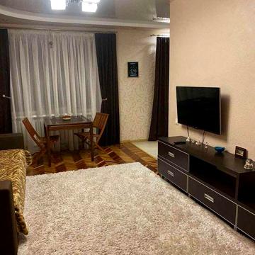 Здам 3 кімнатну квартиру в центрі