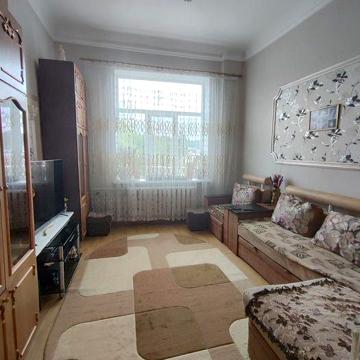 Продам 2 кім кв в с. Гуйва