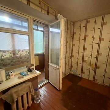 Продам однокімнатну квартиру Озерне