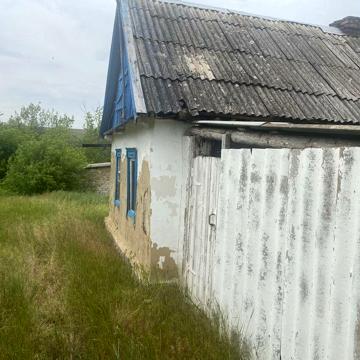 Продам хату в селе под дачу или под снос