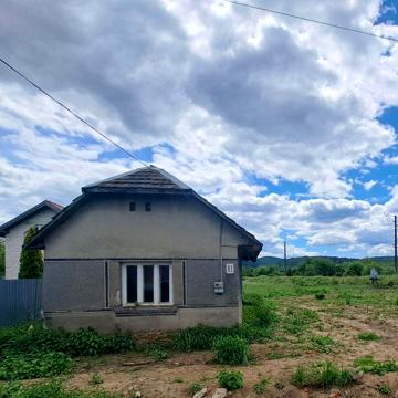 Продам будинок у селі Дубриничі