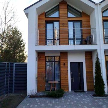 Продам таунхаус з ремонтом від власника