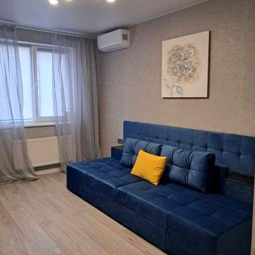 Продам нову  з евроремонтом, велику 1к квартиру.