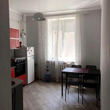 Продаж 2 кім квартири по вул. Богдана Хмельницького