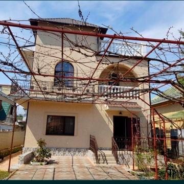 Дом -дача . Каролино -Бугаз